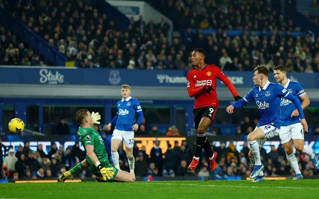 Ten Hag đã đúng, hung thần đóng góp 2/3 bàn cho M.U trước Everton - Bóng Đá