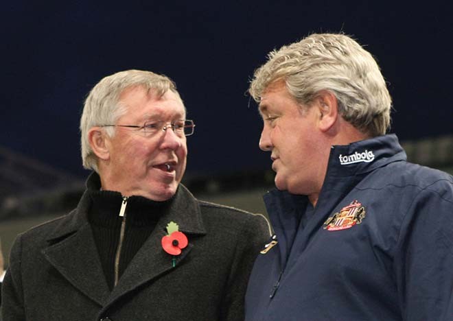 Man Utd legend Sir Alex Ferguson 'smashed up' Steve Bruce's mobile phone - Bóng Đá