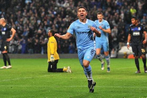 Những bản HĐ cho mượn tồi tệ nhất: Bom xịt Man Utd; Khó hiểu Arsenal - Bóng Đá