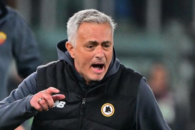 Mourinho nổi giận - Bóng Đá
