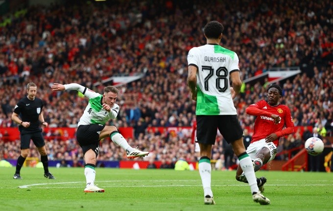 Mainoo quá khét, cùng lúc loại bỏ 2 cầu thủ Liverpool  - Bóng Đá