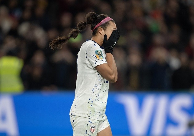 Tại sao cầu thủ trẻ dễ đá hỏng quả penalty quyết định? - Bóng Đá