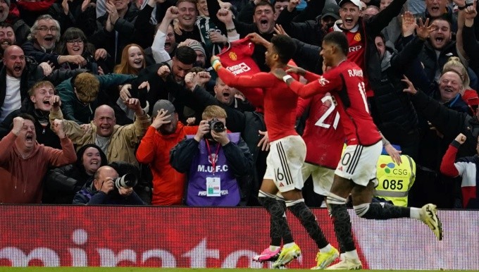 Mainoo quá khét, cùng lúc loại bỏ 2 cầu thủ Liverpool  - Bóng Đá