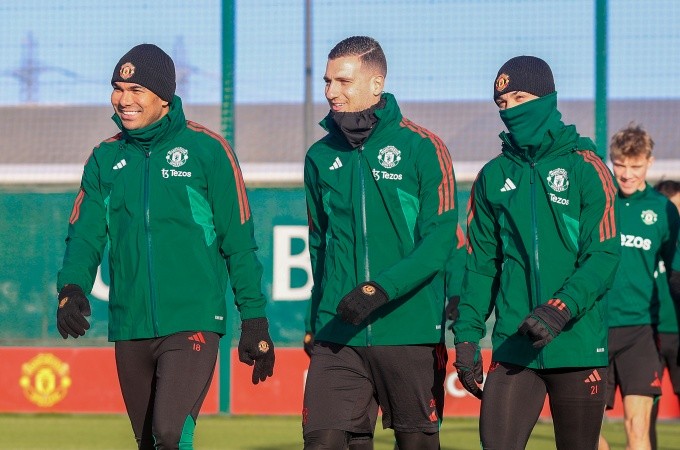 Tân binh cật lực trên sân tập Man Utd trước giờ ra mắt - Bóng Đá