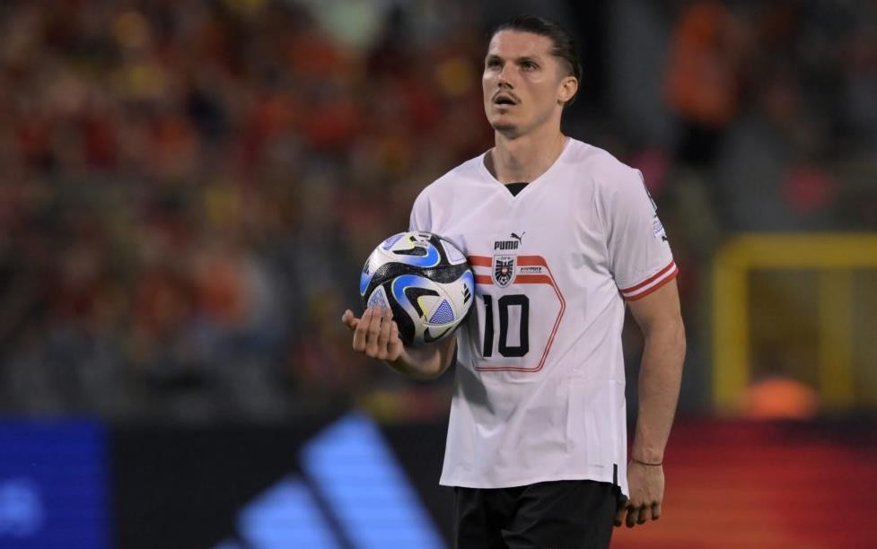 Star Erik ten Hag signed on loan for Manchester United scores 5 goals in 27-0 win - Bóng Đá