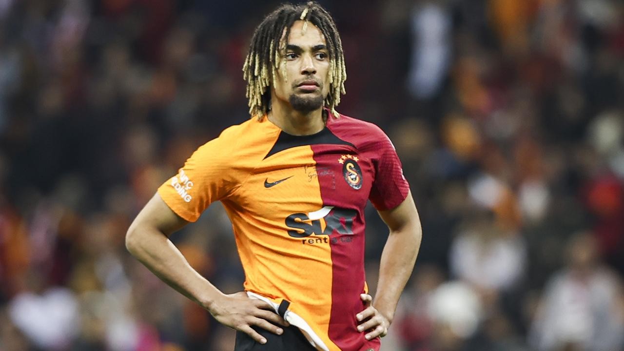  Arsenal need to pay £22 million to sign Galatasaray right-back Sacha Boey this month. - Bóng Đá