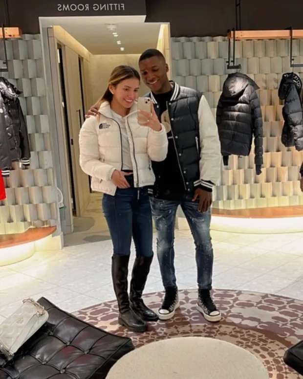 Bạn gái xinh như mộng của ‘bom tấn’ Chelsea, Moises Caicedo - Bóng Đá