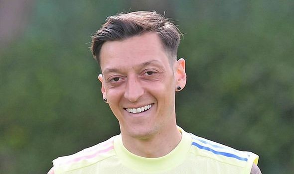 Arsenal boss Mikel Arteta’s stance on recalling Mesut Ozil explained ahead of Chelsea game - Bóng Đá