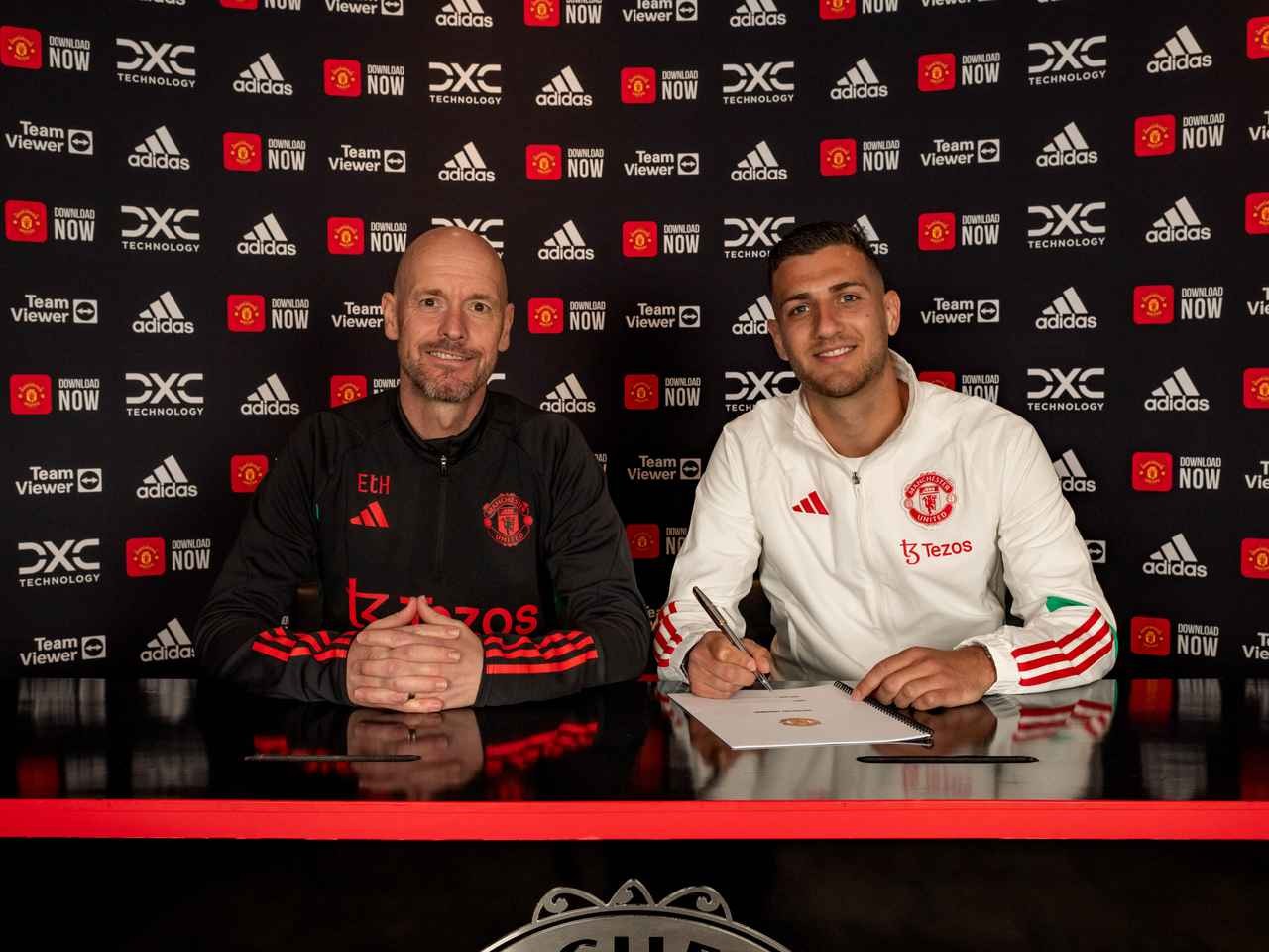 CHÍNH THỨC! Man Utd công bố HĐ mới, giao kèo 5 năm - Bóng Đá