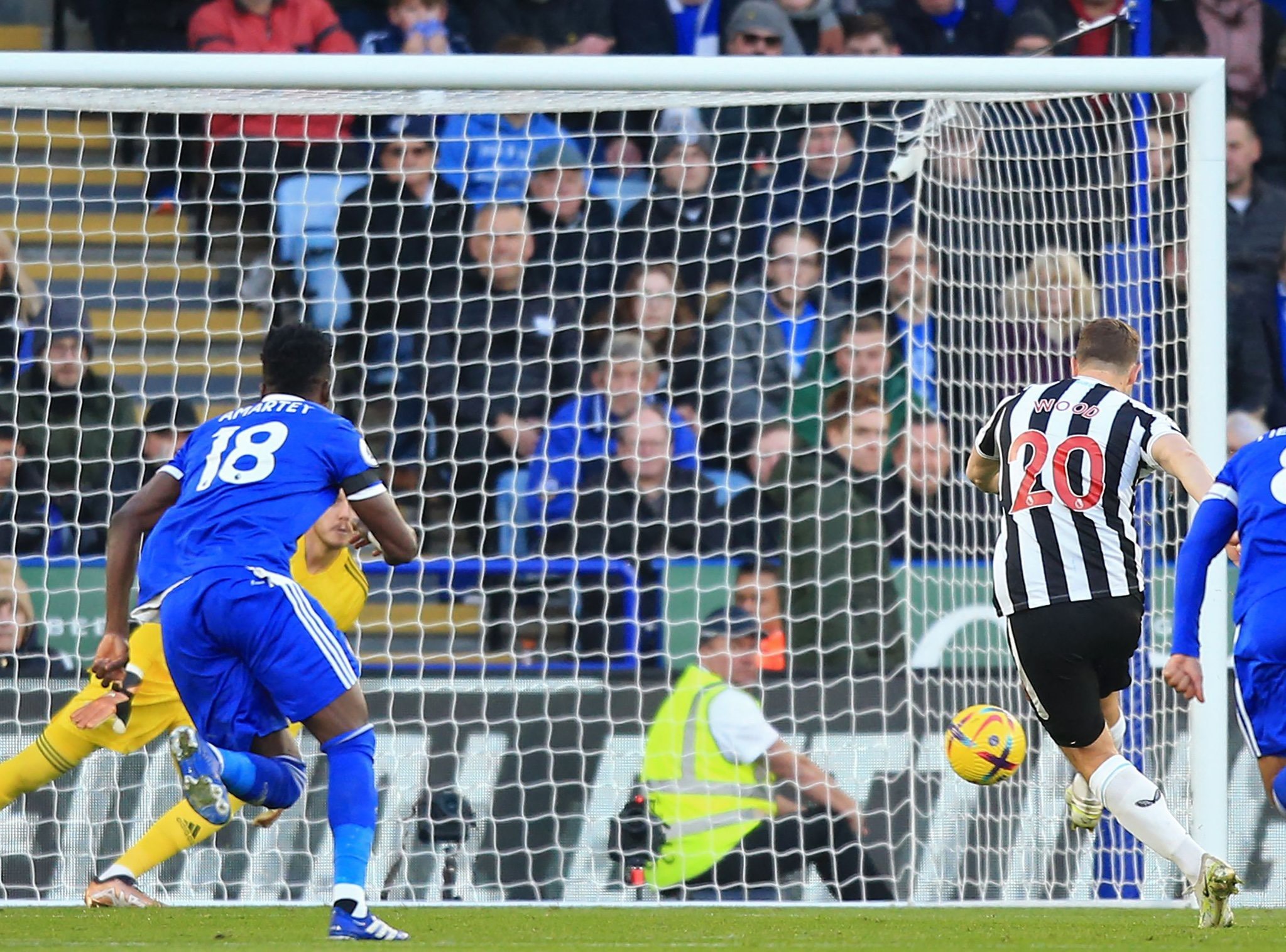 Quá bùng nổ! Newcastle hủy diệt cựu vương, chiếm top 2 của Man City - Bóng Đá