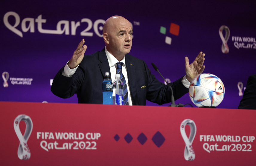 Cơn giận bất ngờ của Chủ tịch FIFA trước giờ bóng lăn - Bóng Đá