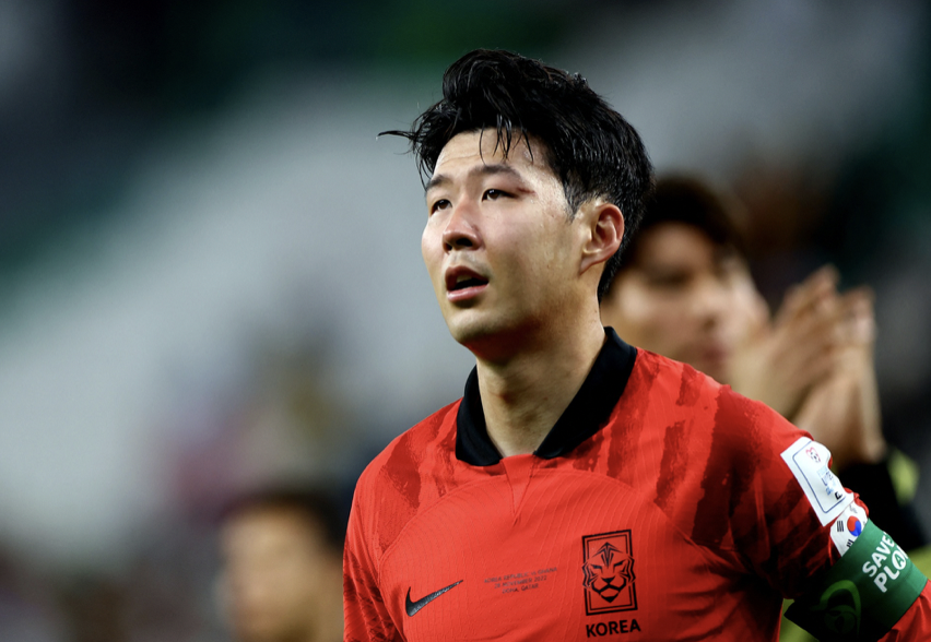 Son Heung-min khóc quá nhiều - Bóng Đá