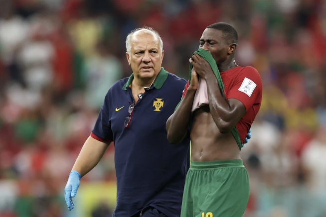 Trụ cột Bồ Đào Nha chia tay World Cup 2022 - Bóng Đá