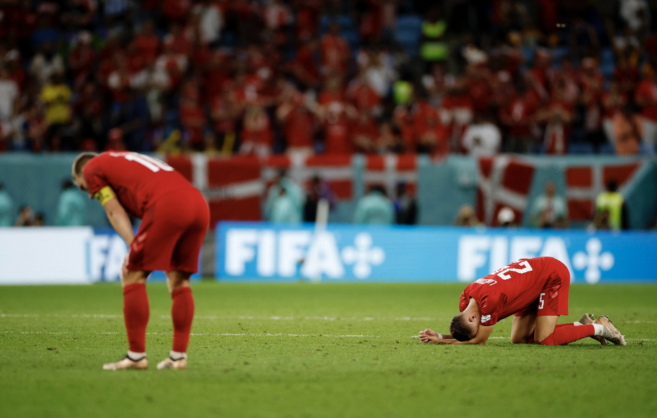 Eriksen rơi nước mắt trong ngày Đan Mạch bị loại khỏi World Cup - Bóng Đá