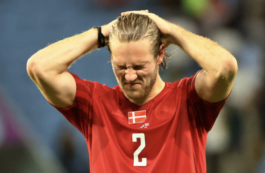 Eriksen rơi nước mắt trong ngày Đan Mạch bị loại khỏi World Cup - Bóng Đá