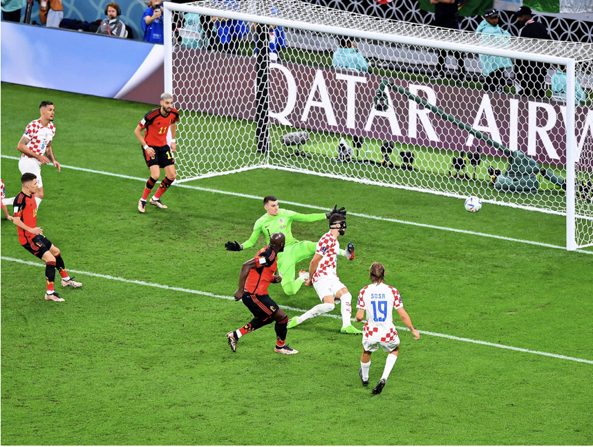 Lukaku quá vụng về - Bóng Đá
