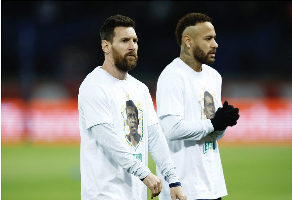 Messi mặc áo tưởng nhớ Pele - Bóng Đá
