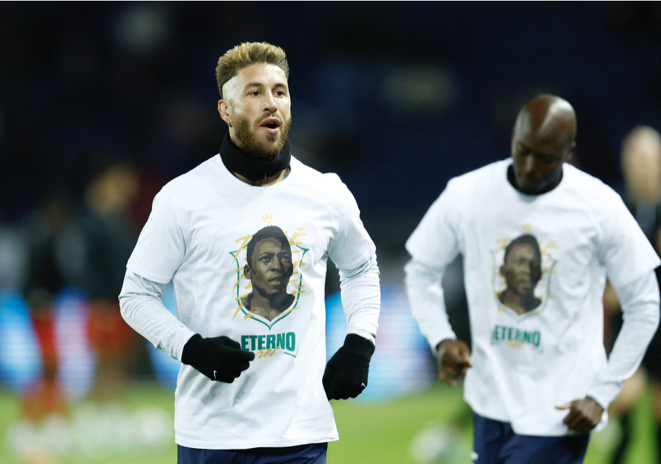Messi mặc áo tưởng nhớ Pele - Bóng Đá