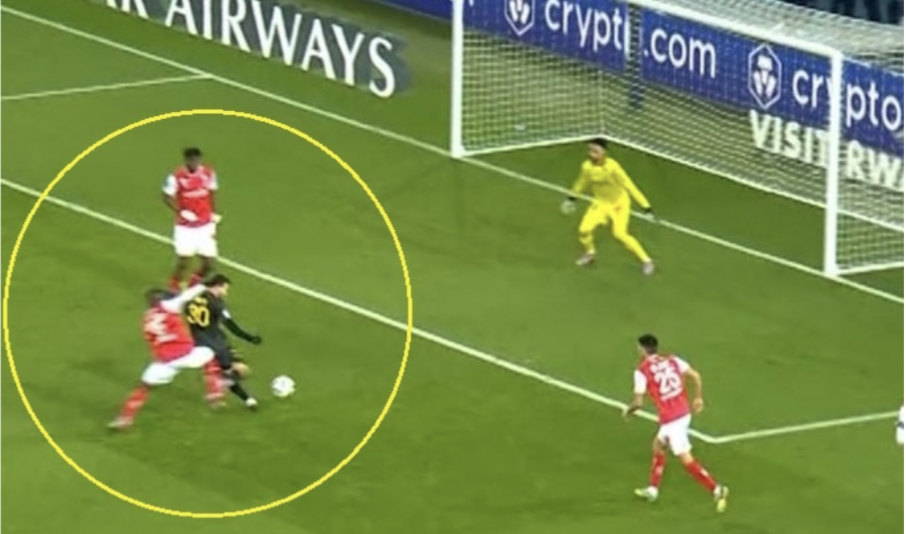 Messi bị chế nhạo sau pha bỏ lỡ từ cự ly gần - Bóng Đá