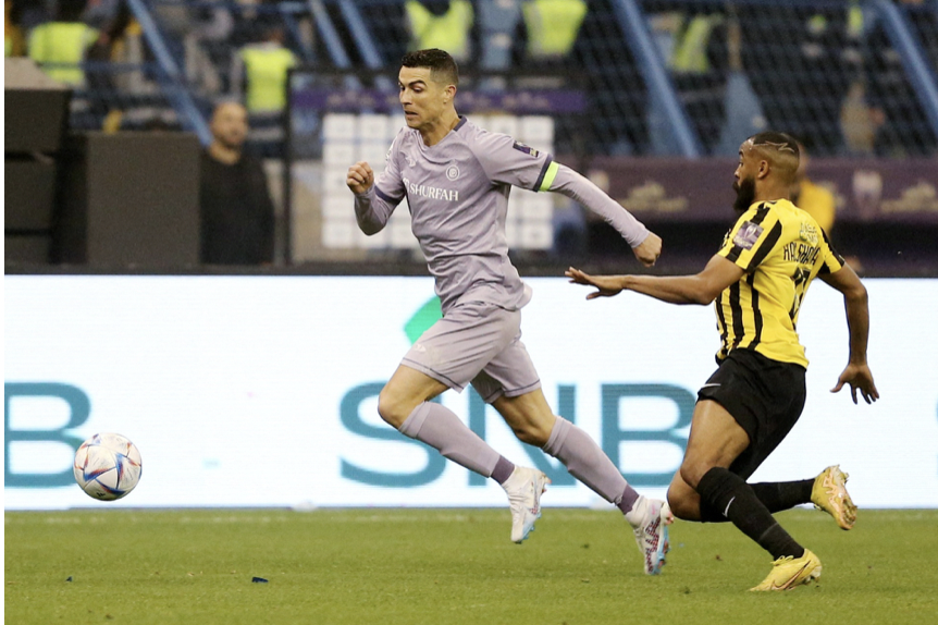 Ronaldo còn cơ hội trở lại châu Âu - Bóng Đá