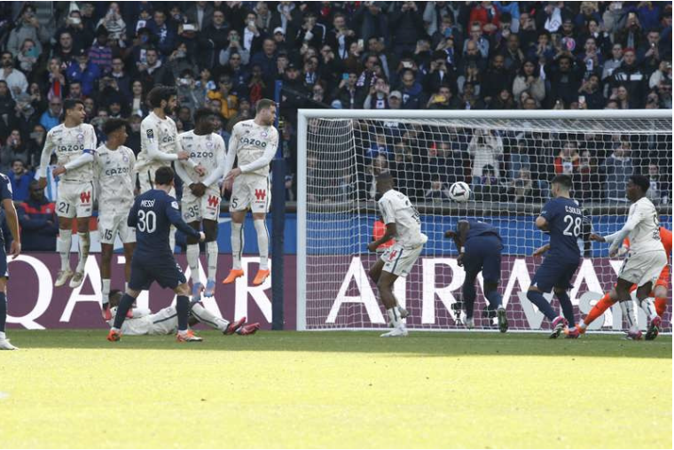 PSG cãi nhau to nếu Messi không lập siêu phẩm phút bù giờ - Bóng Đá