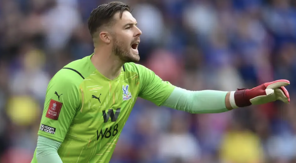 Trở lại Anh, Rooney muốn gửi đề nghị 