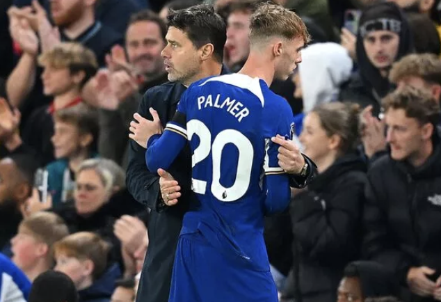 Ném chai nước vào Pochettino, tân binh đắt giá sợ mất suất đá chính - Bóng Đá