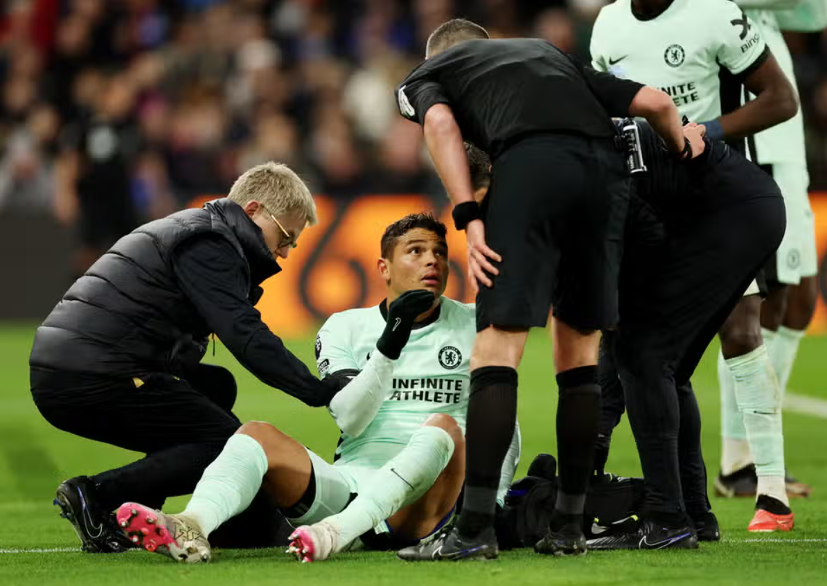 Chelsea suffer major blow to defence ahead of Manchester City clash and Carabao Cup final against Liverpool - Bóng Đá