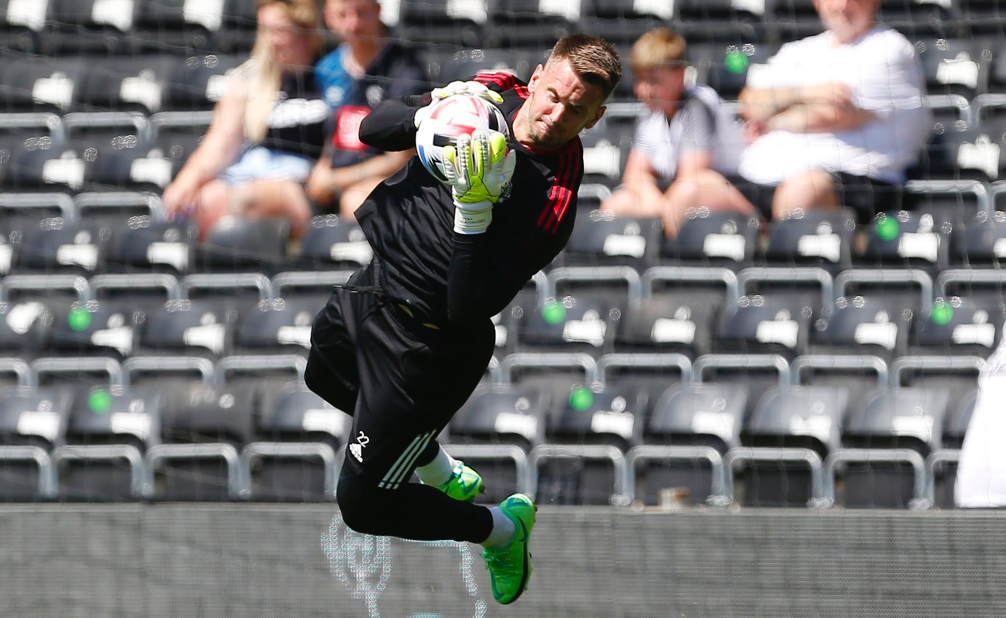 Tom Heaton debut for Man Utd - Bóng Đá