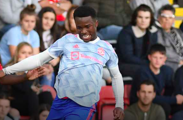 Manchester United's hidden gem as young defender shines after summer loan transfer - Bóng Đá