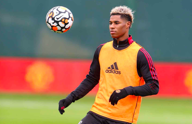 De Beek gây bất ngờ trên sân tập M.U, Rashford ra sân lần đầu mùa này - Bóng Đá