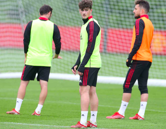 De Beek gây bất ngờ trên sân tập M.U, Rashford ra sân lần đầu mùa này - Bóng Đá