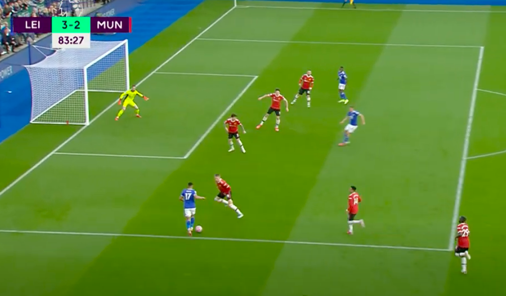 Maguire trở thành trò hề, 4 lần tự đào mồ chôn Man Utd - Bóng Đá
