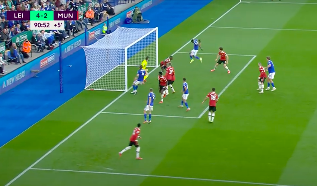 Maguire trở thành trò hề, 4 lần tự đào mồ chôn Man Utd - Bóng Đá