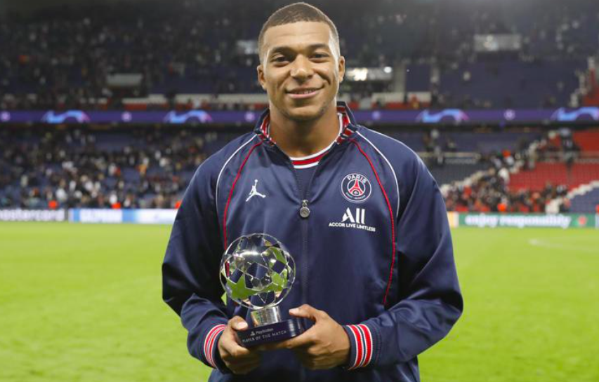 Mbappe sút phạt đền lên trời ở trận Leipzig - Bóng Đá