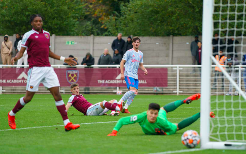Tung đội hình mạnh, đội trẻ Man Utd vẫn thảm bại 0-6 trước West Ham - Bóng Đá
