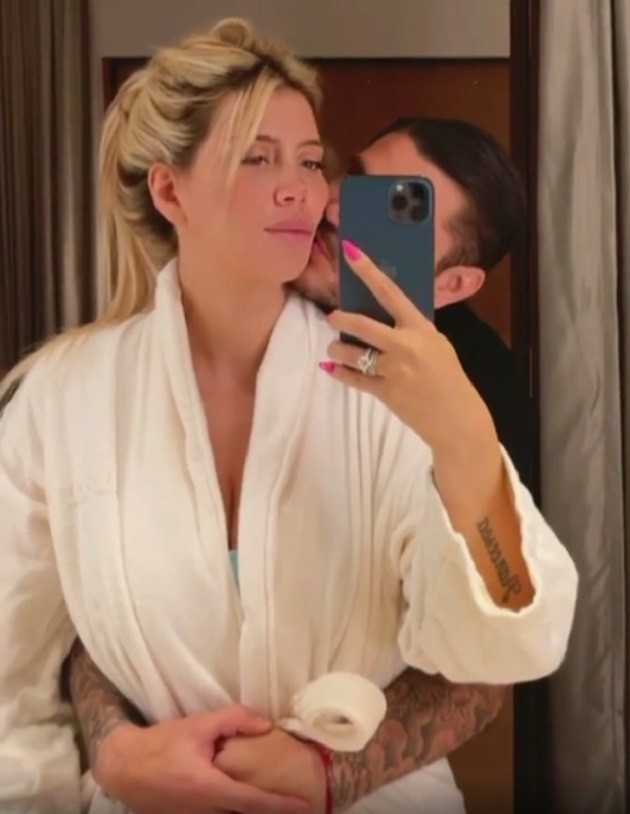 Mauro Icardi Signed A 'Contract' With Wanda Nara To Save Their Marriage, The Details Have Emerged - Bóng Đá