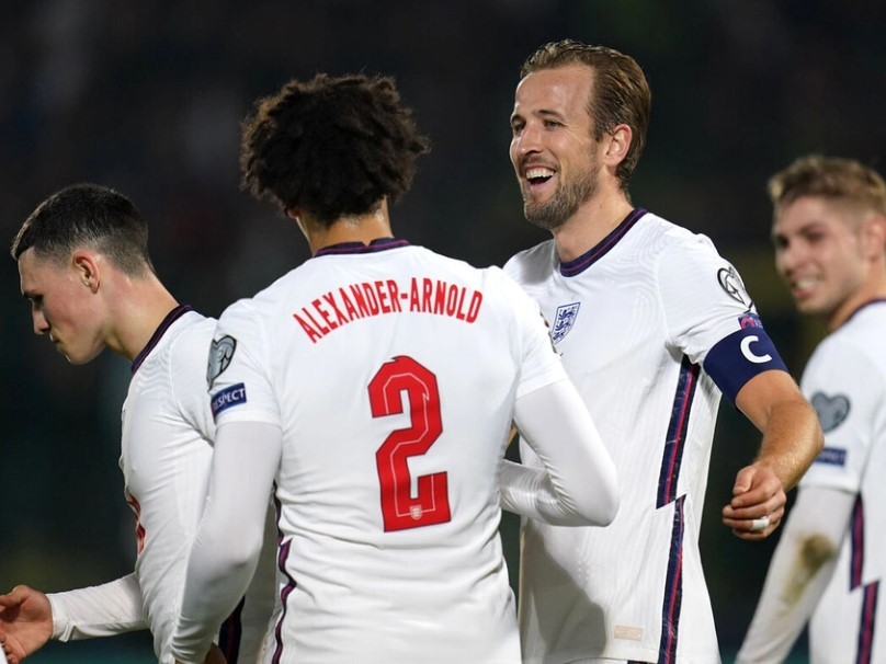Roberto Carlos: 'Kane và Arnold đủ sức đá cho tuyển Brazil' - Bóng Đá
