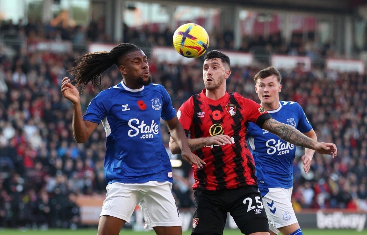 CĐV Everton nổi giận khi đội nhà thua đậm đối thủ yếu - Bóng Đá