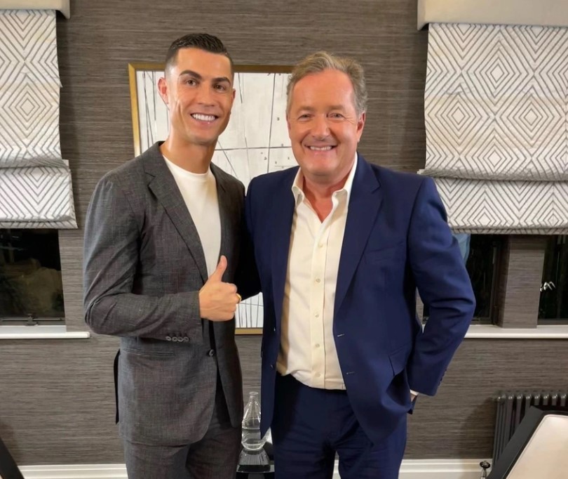 Nhà báo Anh: 'Ronaldo tự yêu cầu được phỏng vấn' - Bóng Đá
