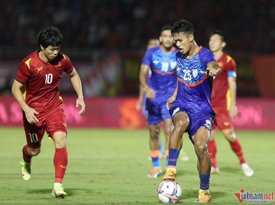HLV Park Hang Seo 'ngó lơ' Công Phượng: Không chỉ là chấn thương - Bóng Đá