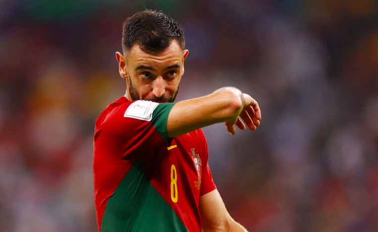 Thái độ của Ronaldo với Fernandes sau khi bị tước bàn thắng - Bóng Đá