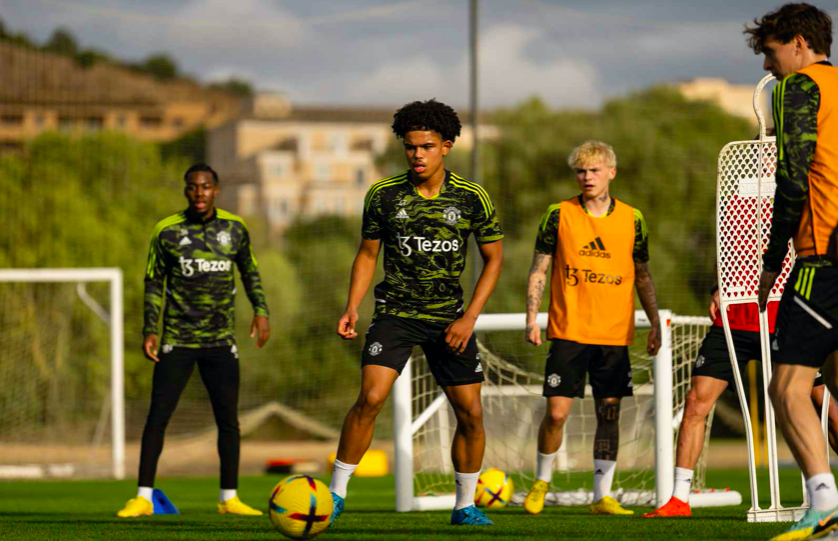 Tâm điểm De Gea; Gương mặt mới toanh sắp ra mắt M.U - Bóng Đá