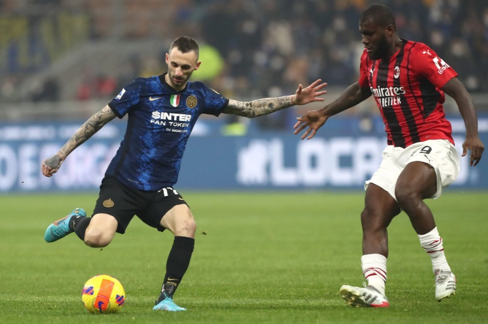 Barca nhắm mượn tiền vệ hàng đầu Serie A - Bóng Đá