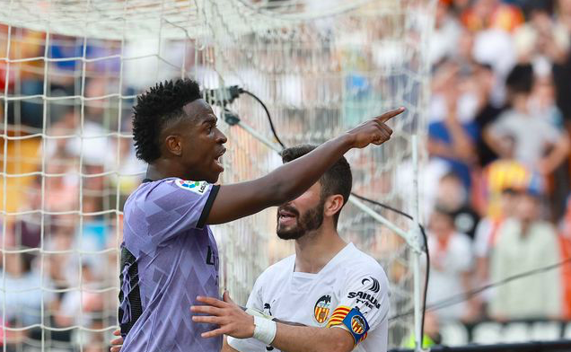Chuyện gì đang xảy ra với Vinicius Junior? - Bóng Đá