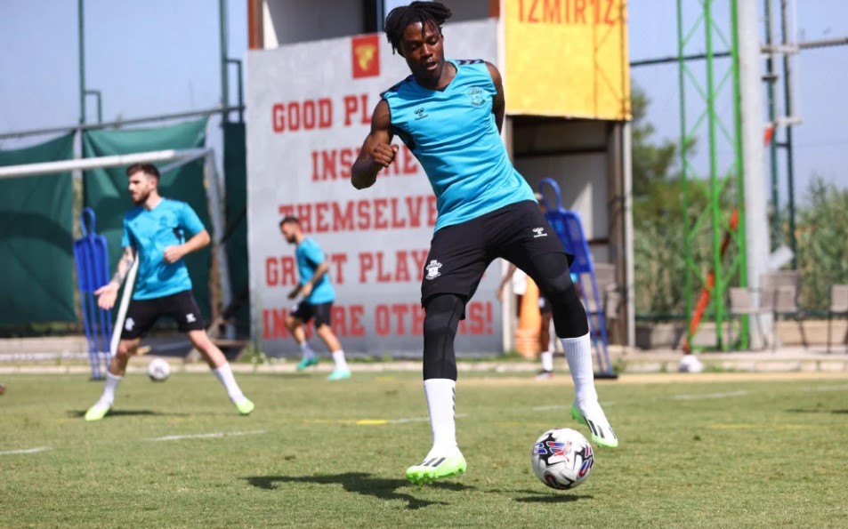 Hụt Caicedo, Liverpool quyết đấu Chelsea vì 1 thương vụ - Bóng Đá