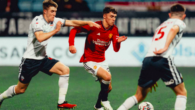 Manchester United’s under-21s suffer 8-1 thrashing against Bolton Wanderers - Bóng Đá