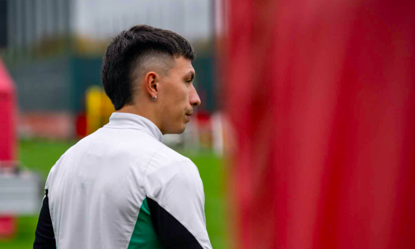 Hai trụ cột mất tích lâu ngày xuất hiện trên sân tập Man Utd - Bóng Đá