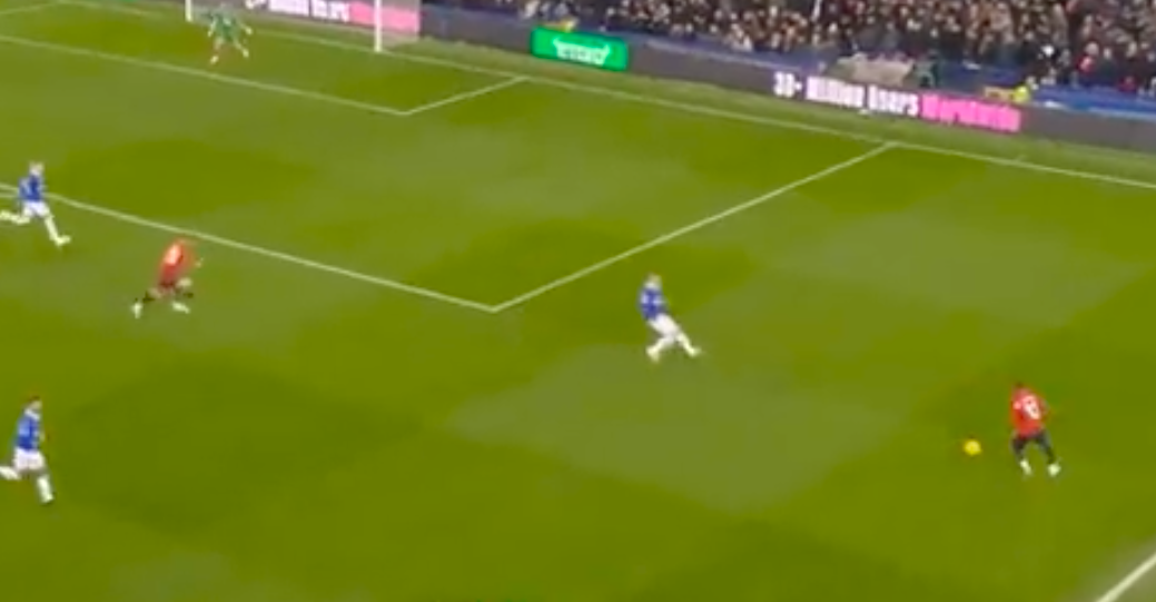 Quá ngẫu hứng! Garnacho ghi siêu phẩm ''ngả bàn đèn' như Rooney - Bóng Đá