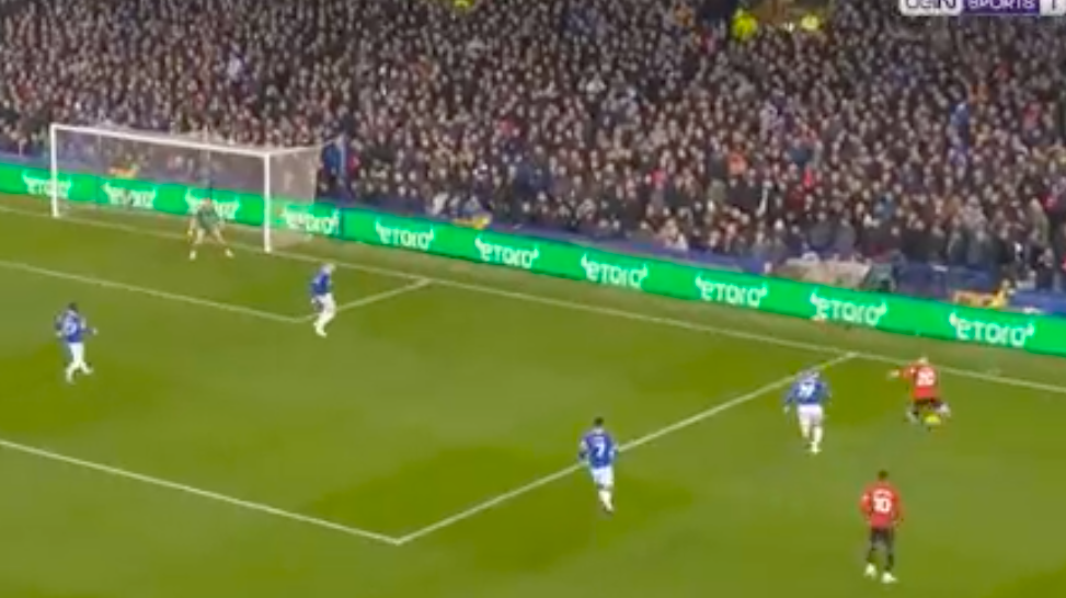 Quá ngẫu hứng! Garnacho ghi siêu phẩm ''ngả bàn đèn' như Rooney - Bóng Đá